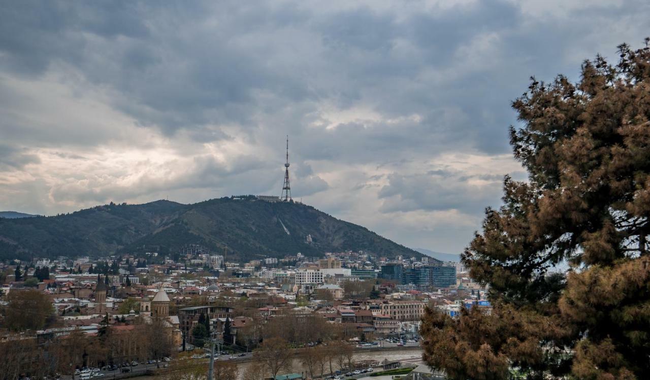 Apartments Near Metekhi Cathedral Tbilisi Exterior foto